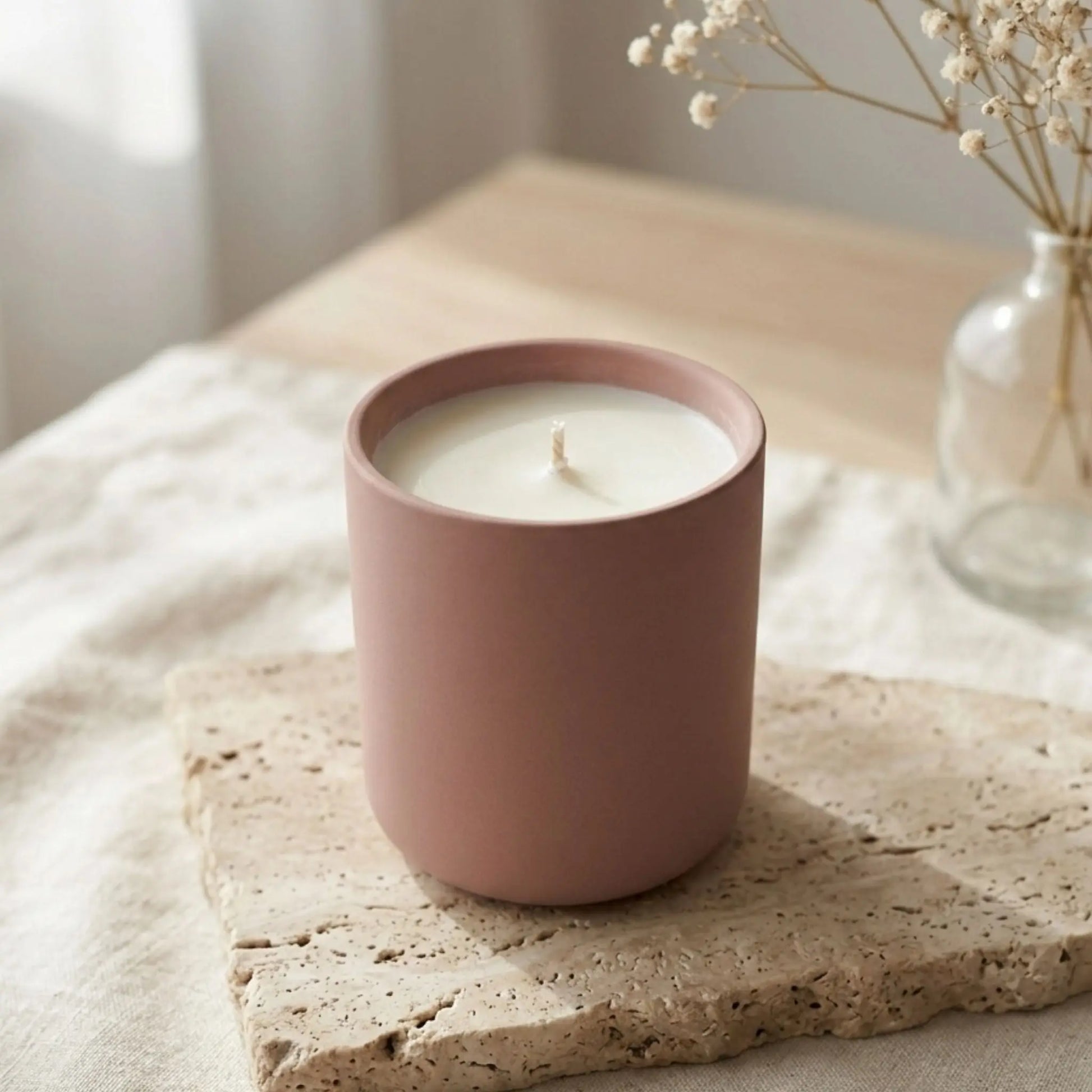 English rose scented candle, pink ceramic jar, luxury candle, front view, summer fragrance, smell good candles